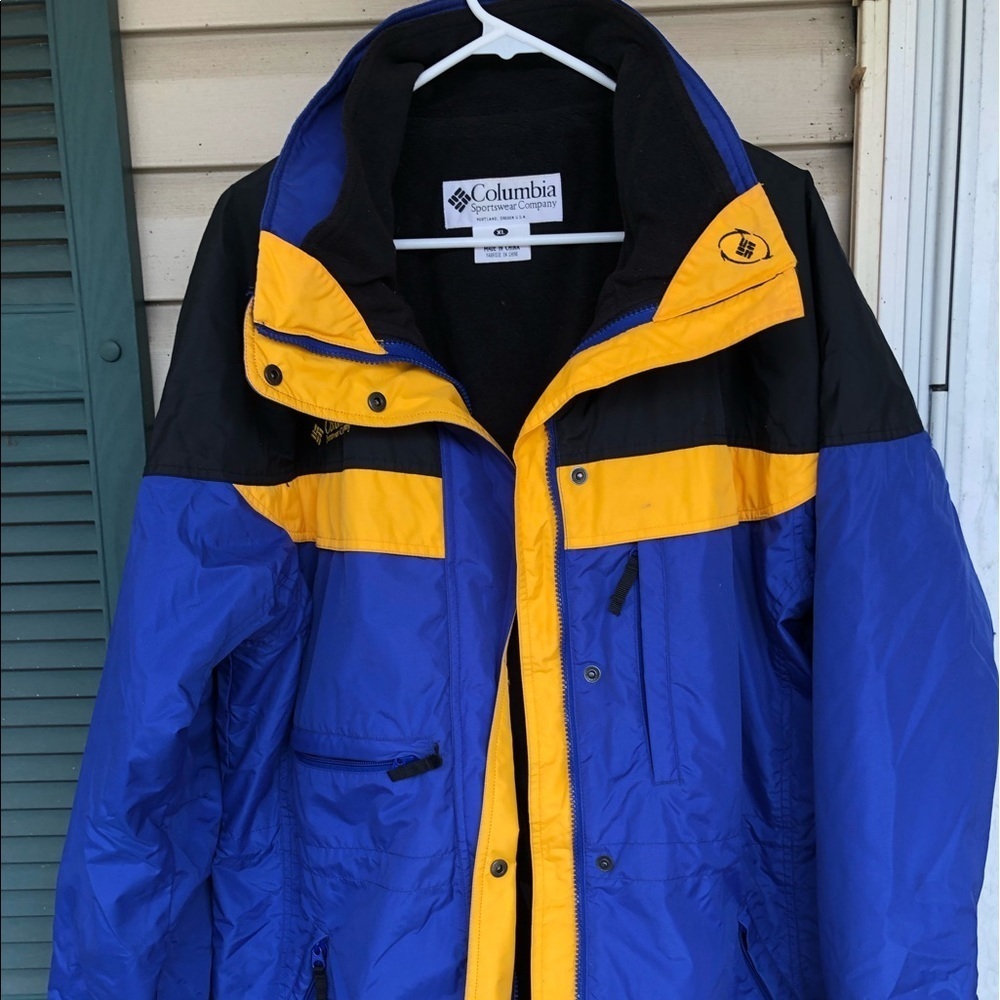 🍁Columbia sports wear 2 in 1 interchange coat